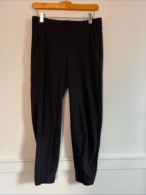 Athleta Brooklyn Jogger in Black
